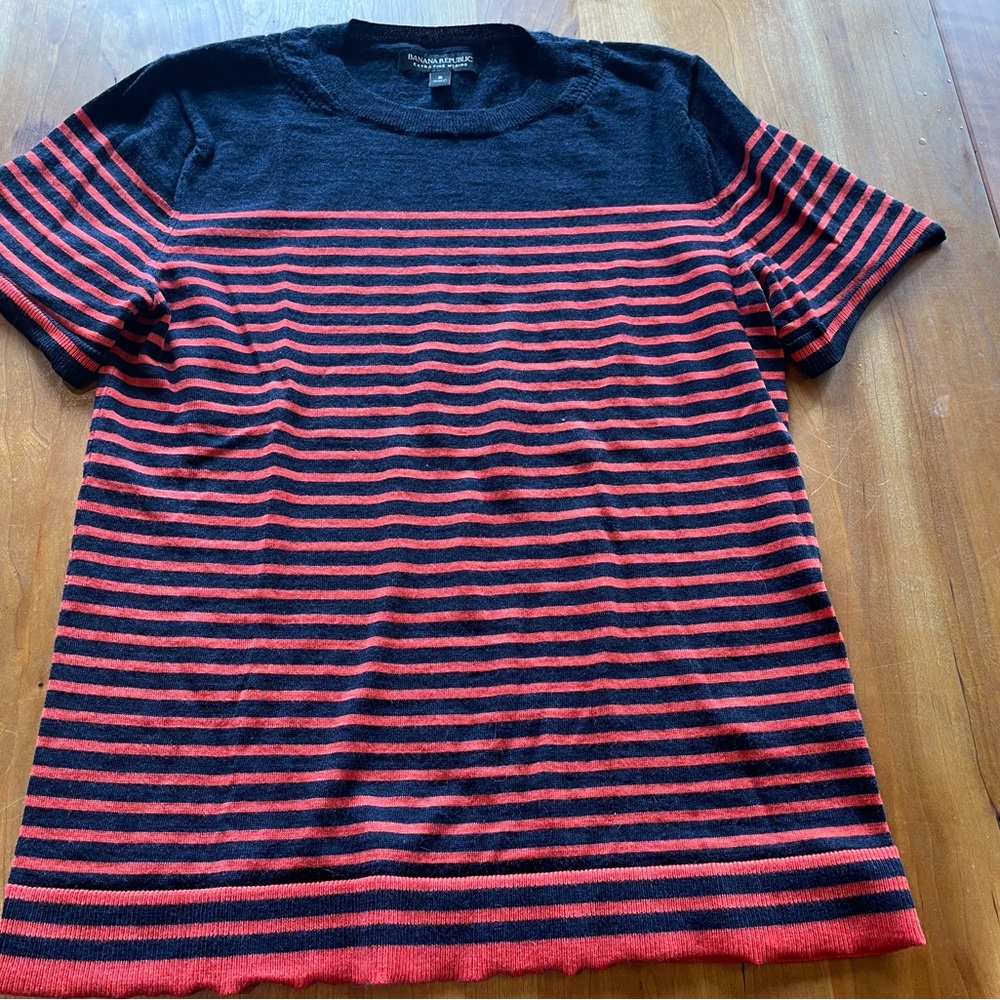 Banana Republic Navy and Red merino wool sweater